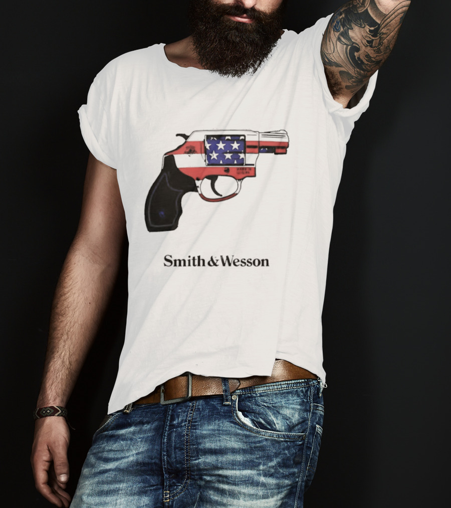 Smith And Wesson American Flag Revolver Firearm T-Shirt