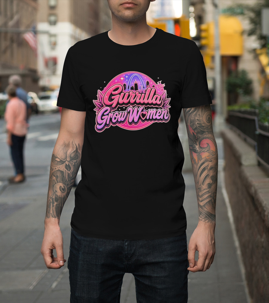 Gurrilla Grow Women St Louis Cannabis Cityscape Pink Sky Arch T-Shirt