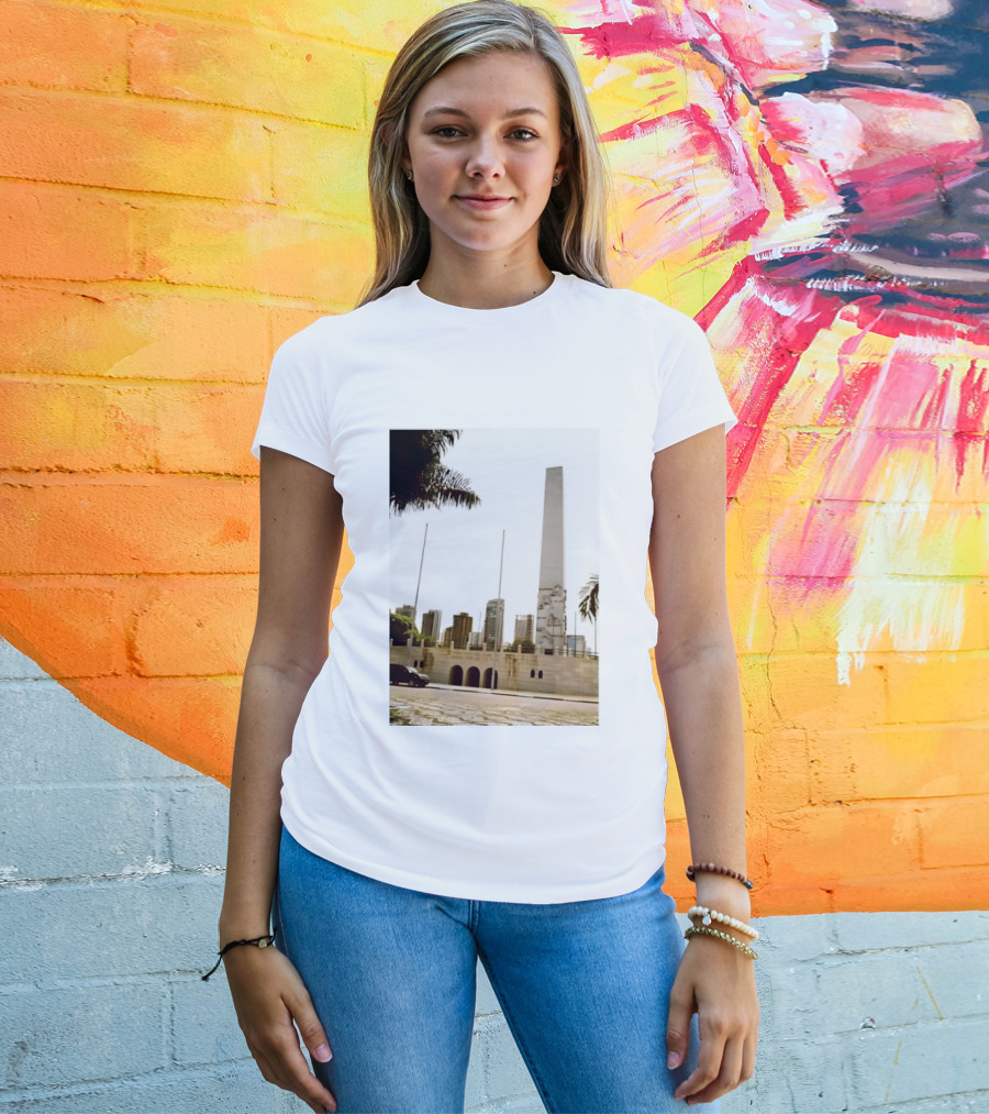 Obelisco Do Ibirapuera M M D C Viveram Pouco Para Morrer Bem Morreram Jovens Historical Monument São Paulo Brazil T-Shirt