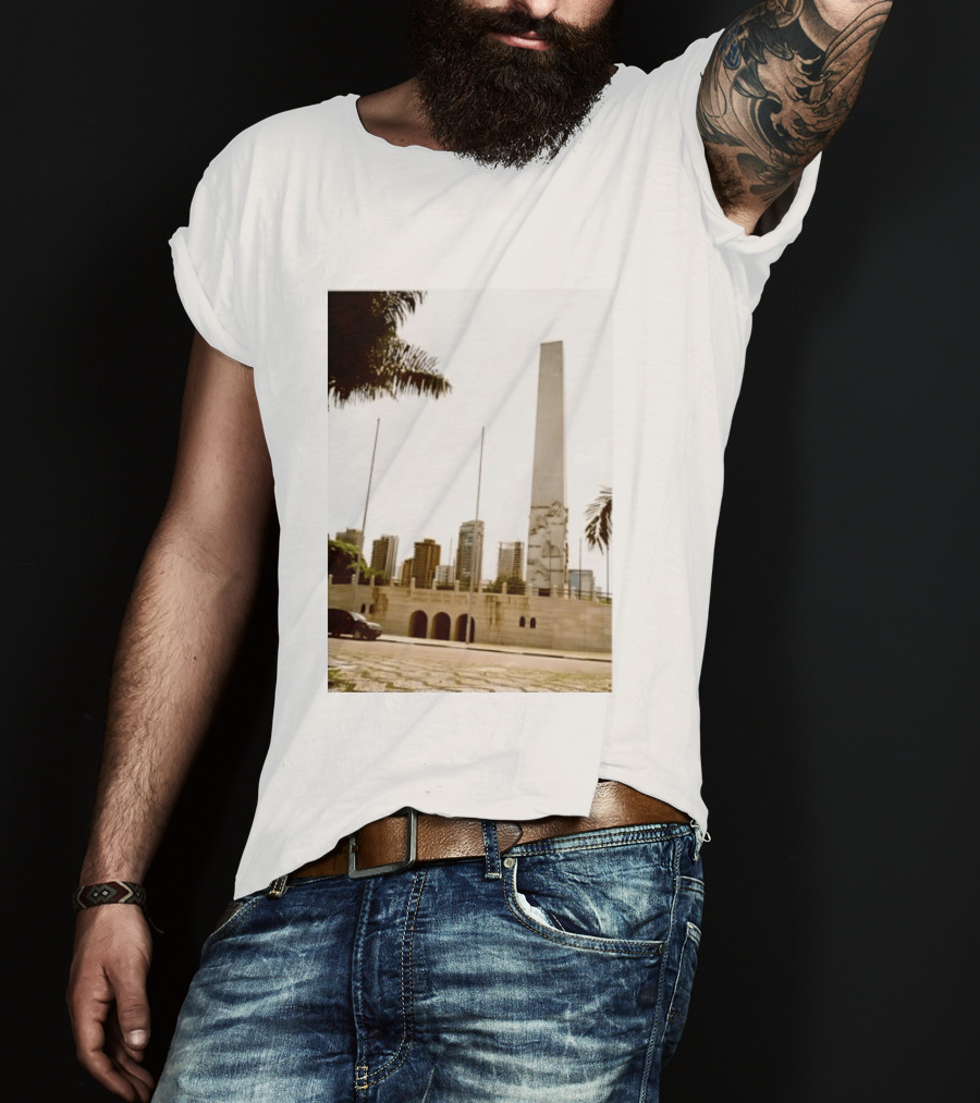 Obelisco Do Ibirapuera M M D C Viveram Pouco Para Morrer Bem Morreram Jovens Historical Monument São Paulo Brazil T-Shirt
