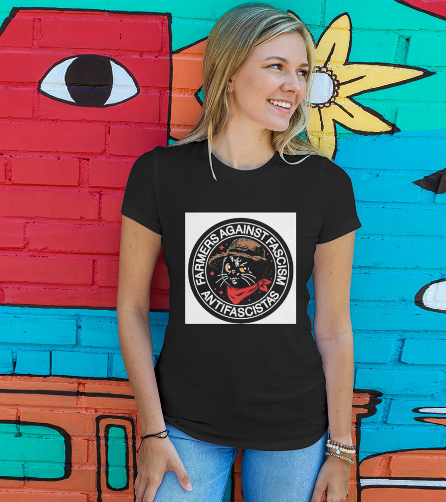 Farmers Against Fascism Antifascistas Cat Straw Hat Red Bandana T-Shirt