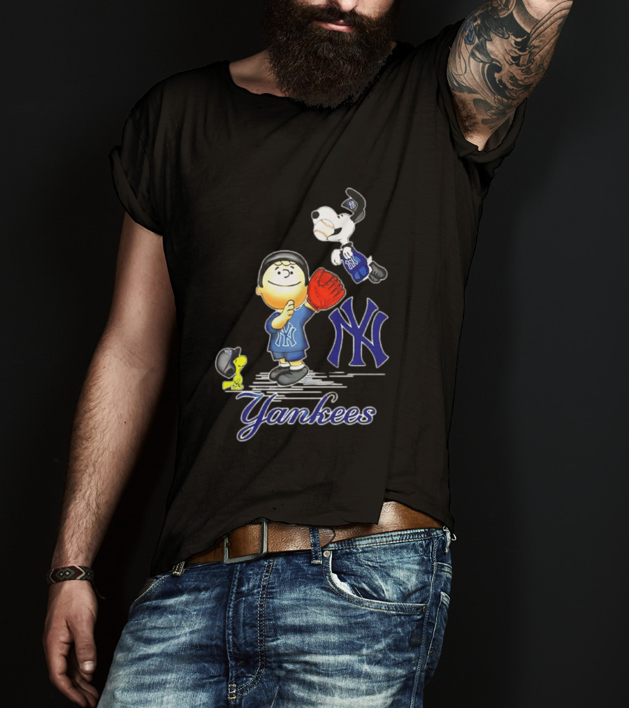 Snoopy Woodstock New York Yankees Peanuts Characters Baseball Fan T-Shirt
