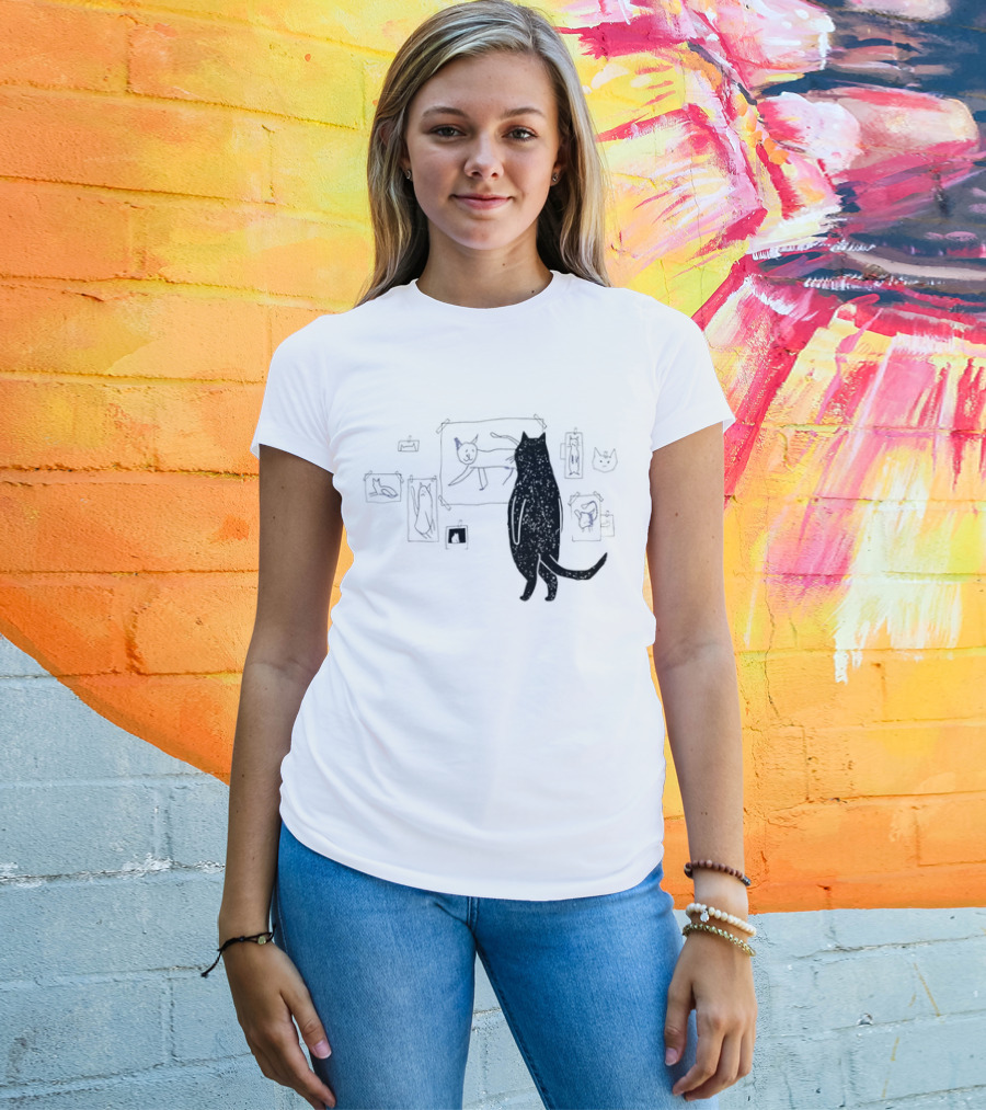 Black Cat Observing Doodle Drawings Of Cats T-Shirt