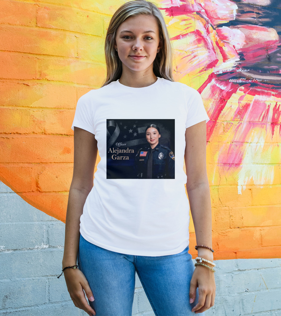 Officer Alejandra Garza Memorial Tribute With Flag And Ribbon T-Shirt