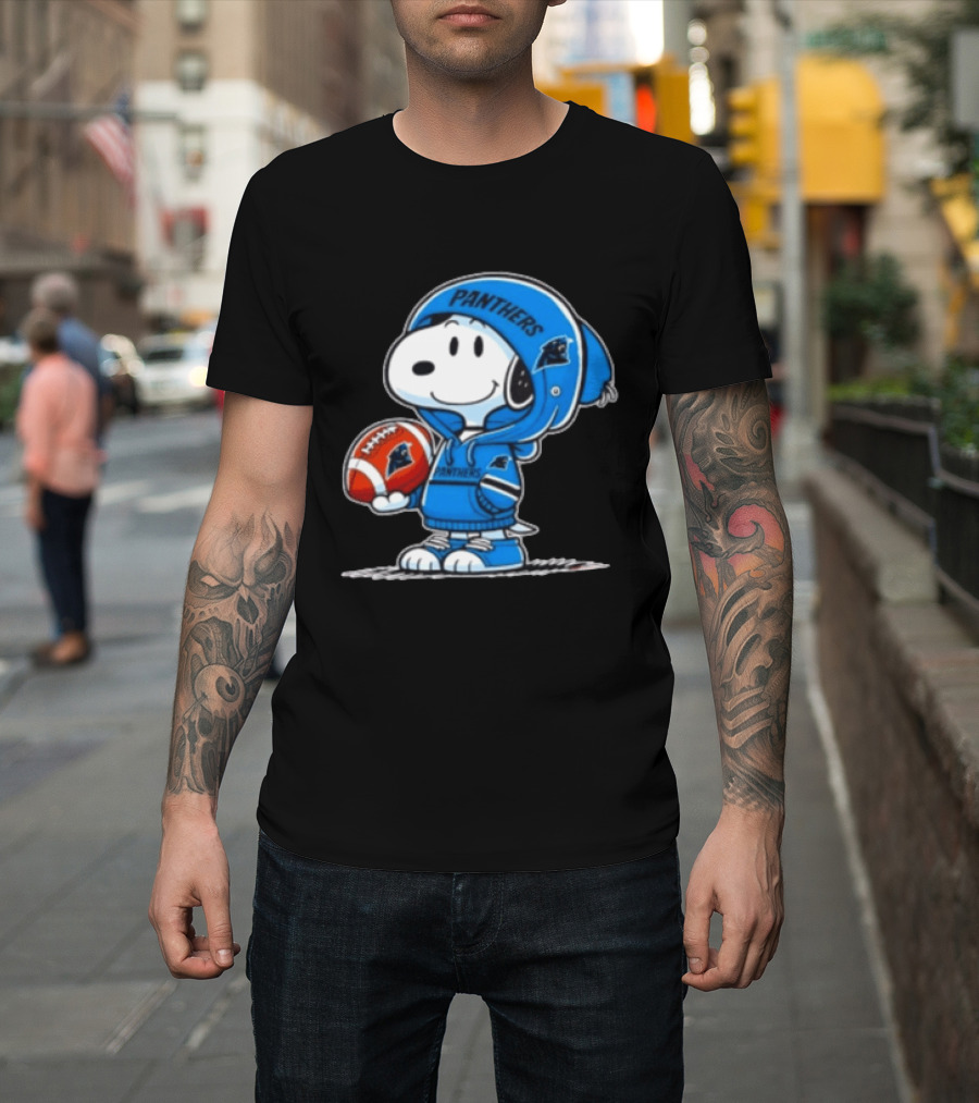 Snoopy Carolina Panthers Fan Holding Football Peanuts T-Shirt
