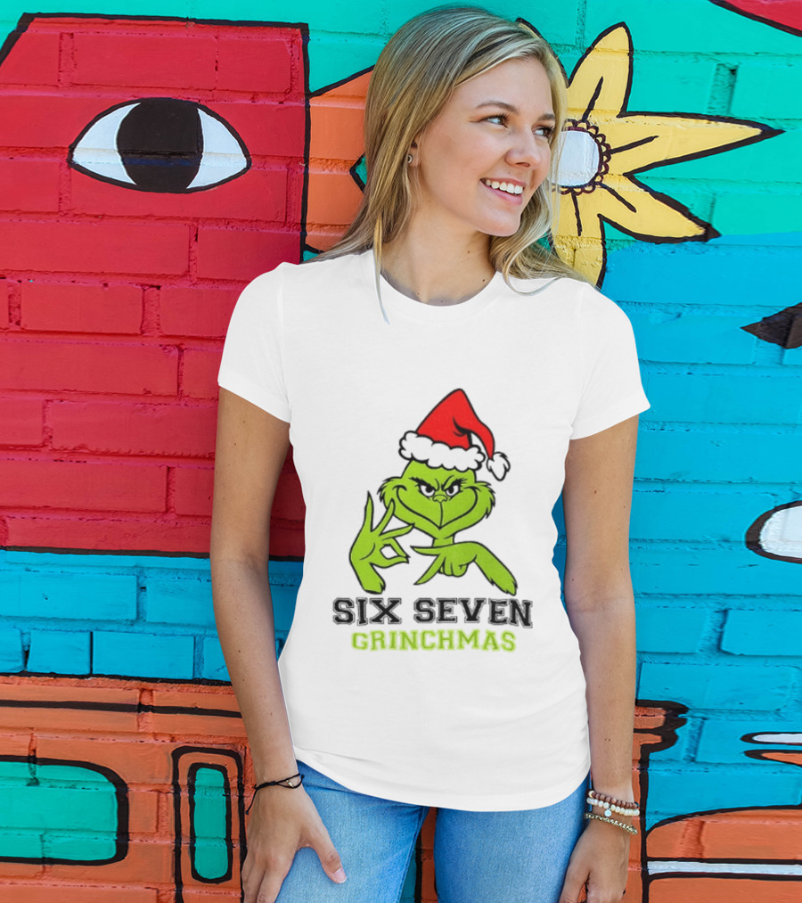 Grinch Santa Hat Six Seven Grinchmas Christmas 2025 Festive T-Shirt