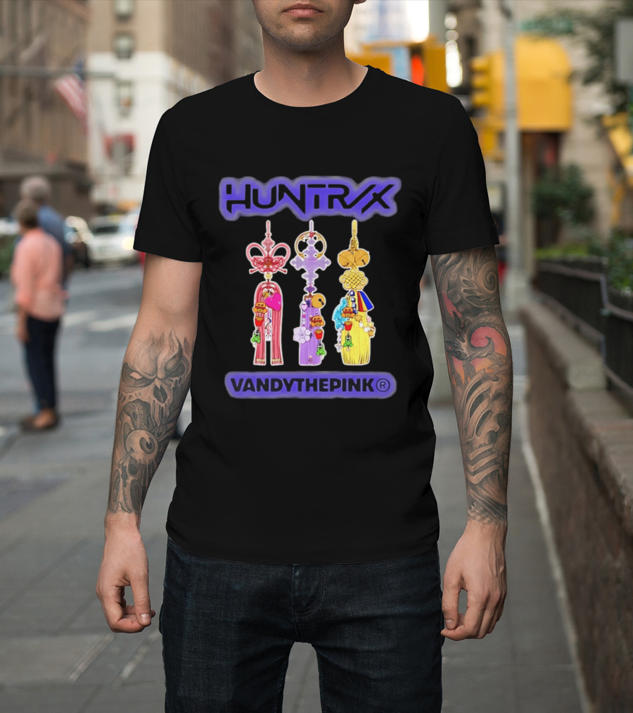 Huntrax Vandythepink Colorful Decorative Charms T-Shirt
