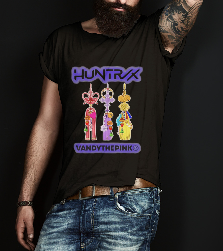 Huntrax Vandythepink Colorful Decorative Charms T-Shirt