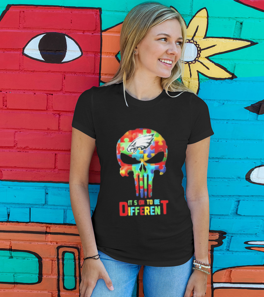 Philadelphia Eagles Skull Puzzle Autism Awareness It's Ok To Be Different T-Shirt