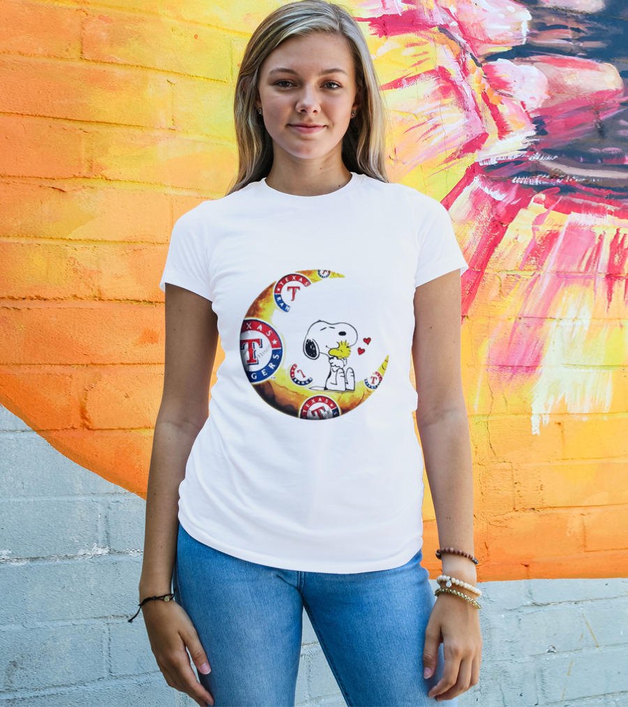 Snoopy Woodstock Texas Rangers Moon Baseball Fan Celebration T-Shirt