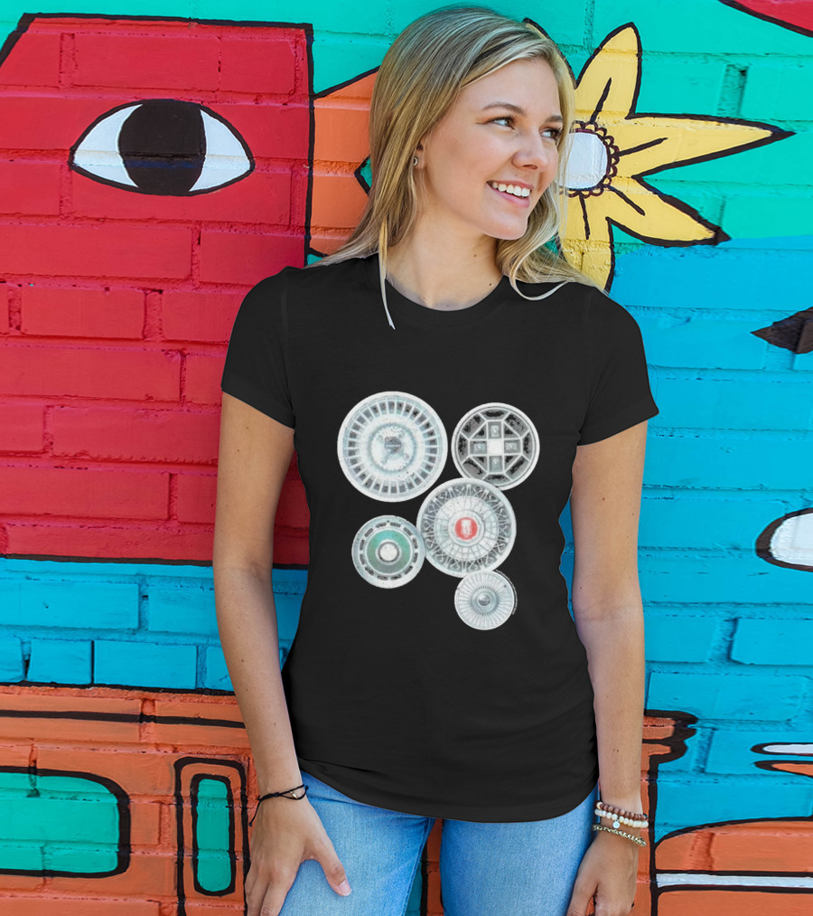 Vintage Ford Hubcaps Collection Classic Car Enthusiast Retro Wheels T-Shirt