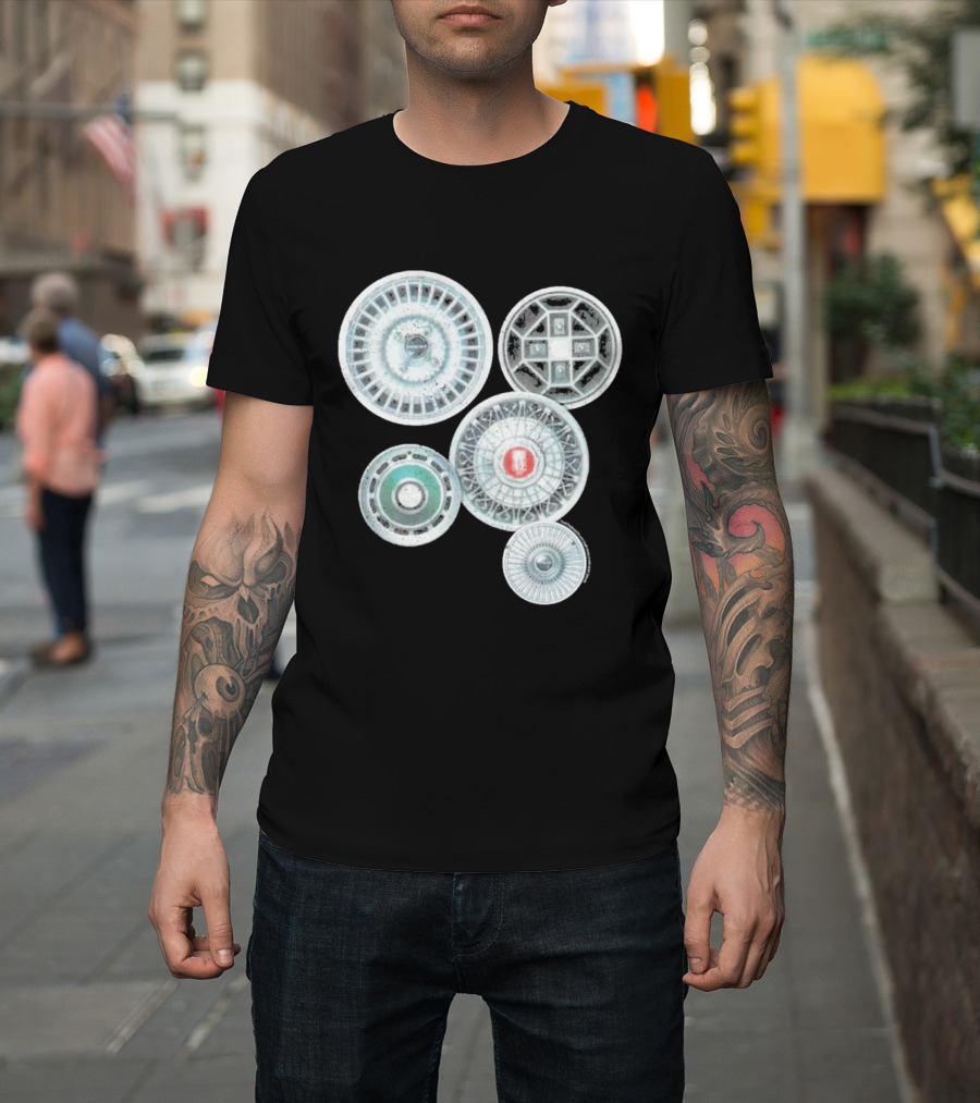 Vintage Ford Hubcaps Collection Classic Car Enthusiast Retro Wheels T-Shirt