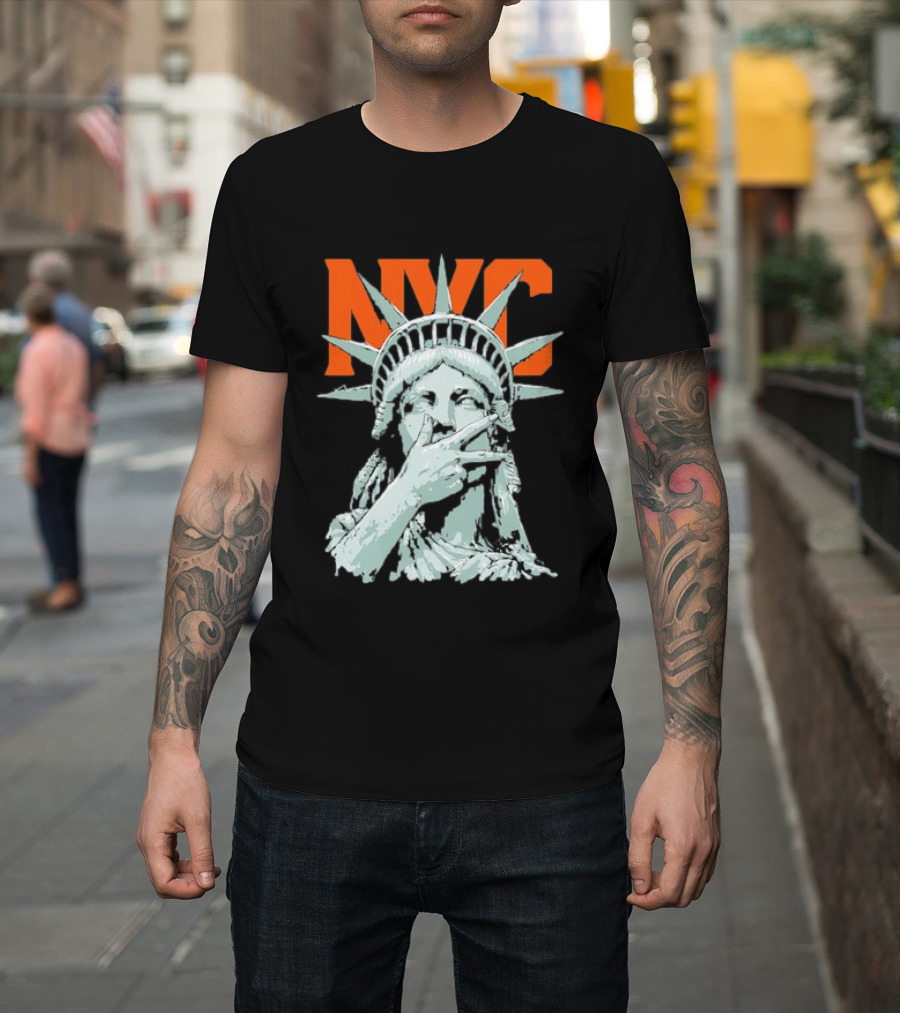 NYC Statue Of Liberty Peace Gesture Iconic Liberty T-Shirt