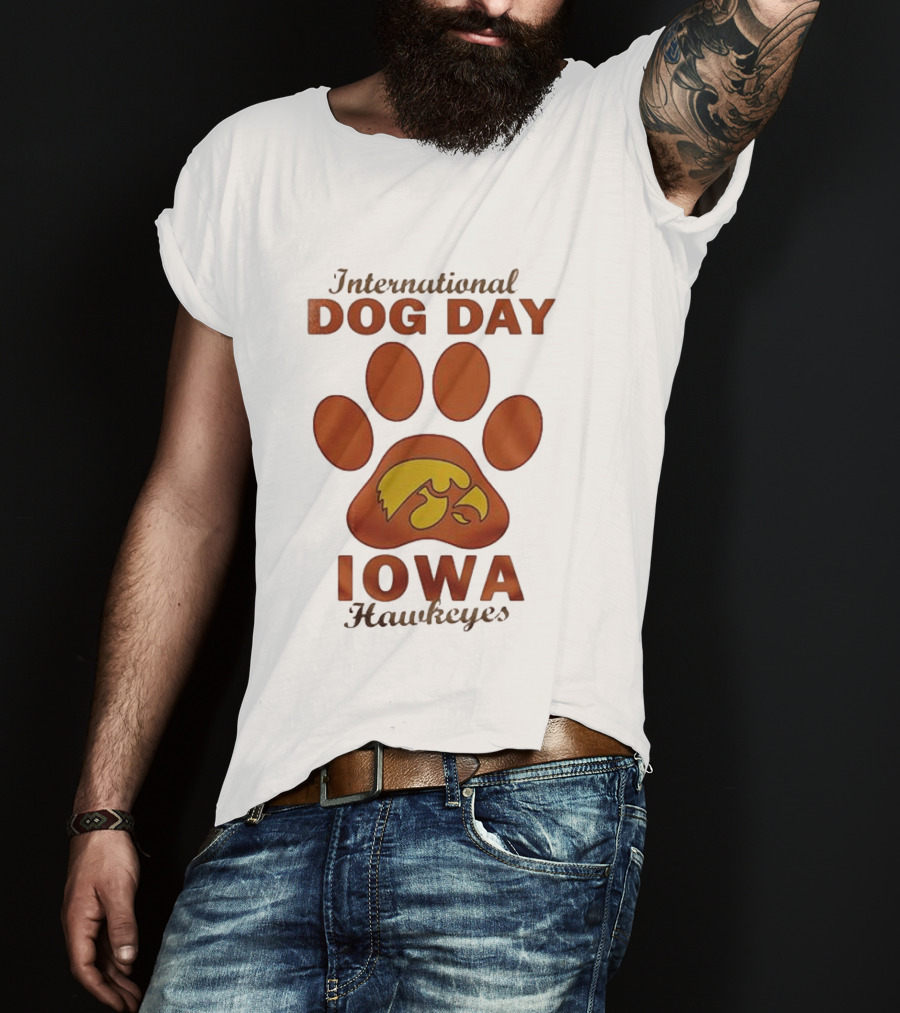 International Dog Day Iowa Hawkeyes Paw Print T-Shirt