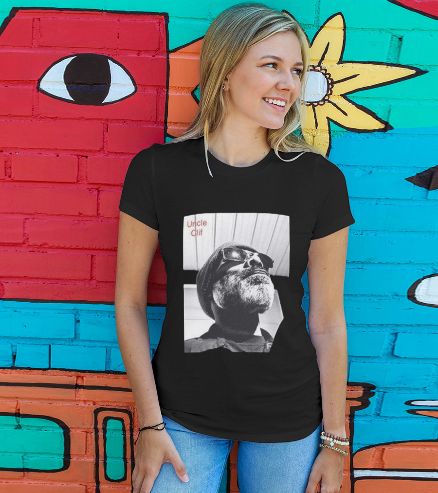 Uncle Clif Bring Back Common Sense Vintage Style Black And White Bearded Man In Sunglasses T-Shirt