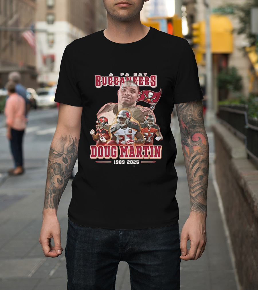 Tampa Bay Buccaneers Doug Martin 1989 2025 Thank You For The Memories Long Sleeve T-Shirt