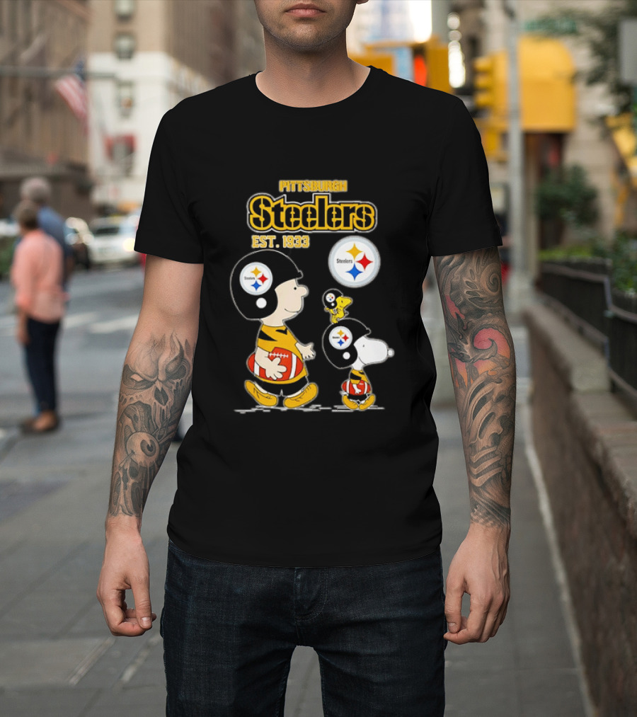 Pittsburgh Steelers Peanuts Charlie Brown Snoopy Football Est 1933 T-Shirt