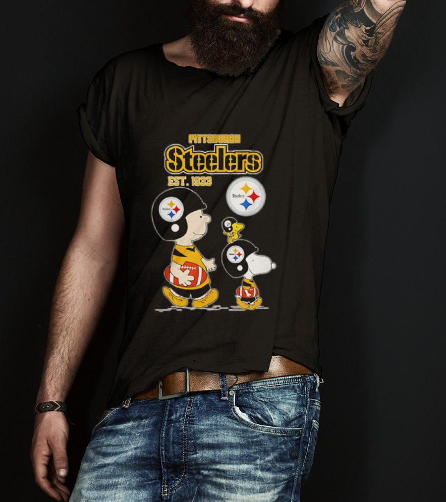 Pittsburgh Steelers Peanuts Charlie Brown Snoopy Football Est 1933 T-Shirt