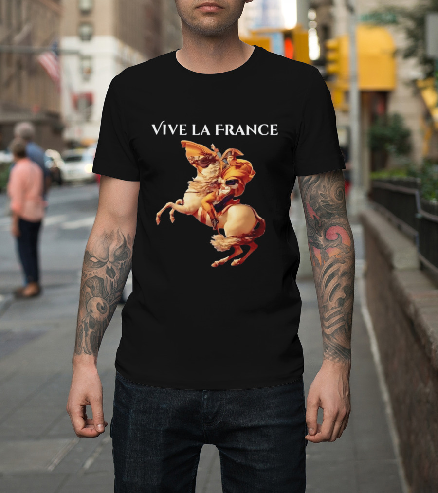 Vive La France Napoleon Bonaparte Riding Horse Iconic French History T-Shirt