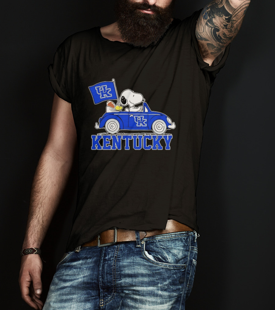 UK Wildcats Snoopy Driving Car With Kentucky Banner T-Shirt