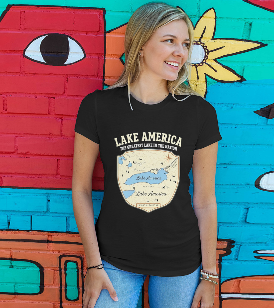 Lake America The Greatest Lake In The Nation Map Compass Cream T-Shirt