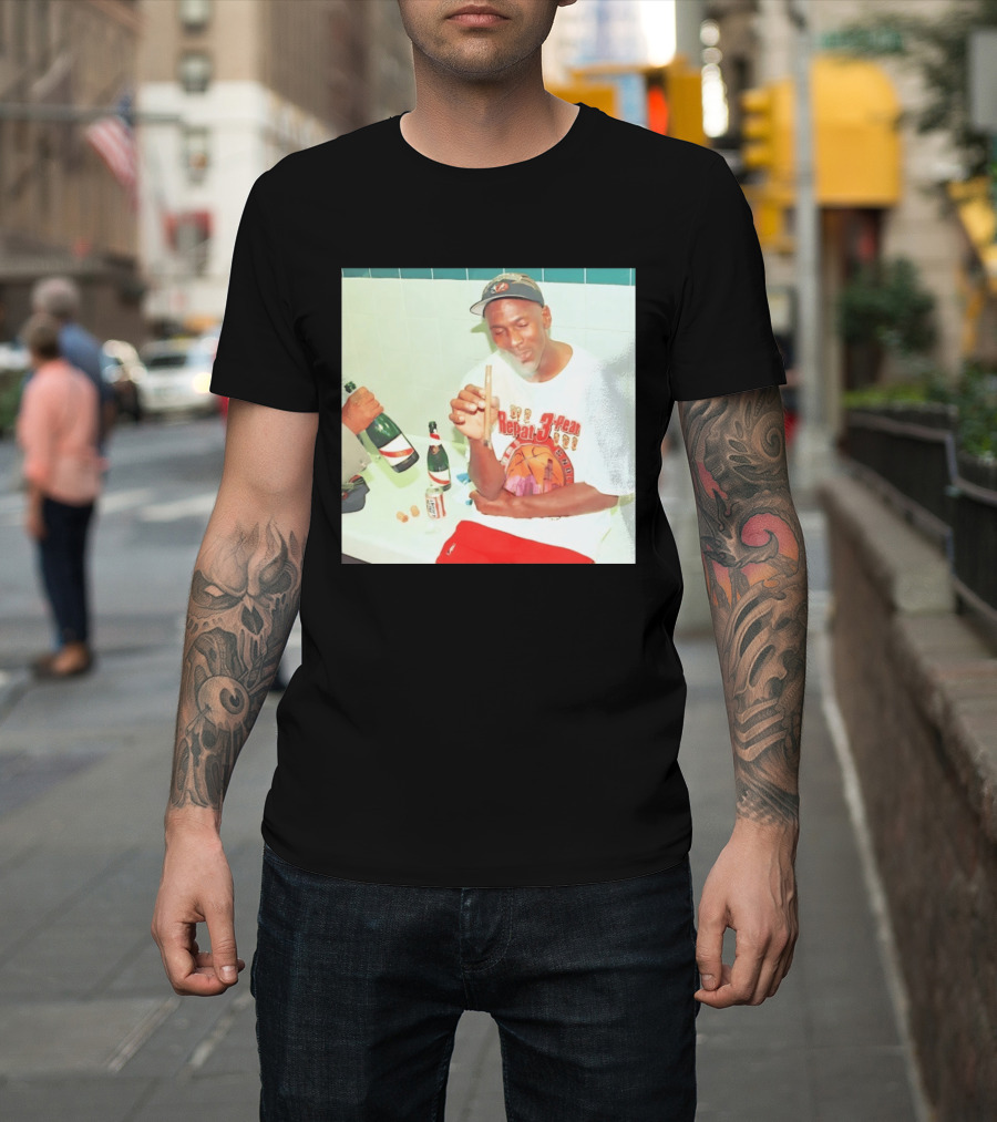 Michael Jordan Repeat 3 Peat Celebration Chicago Bulls Basketball T-Shirt