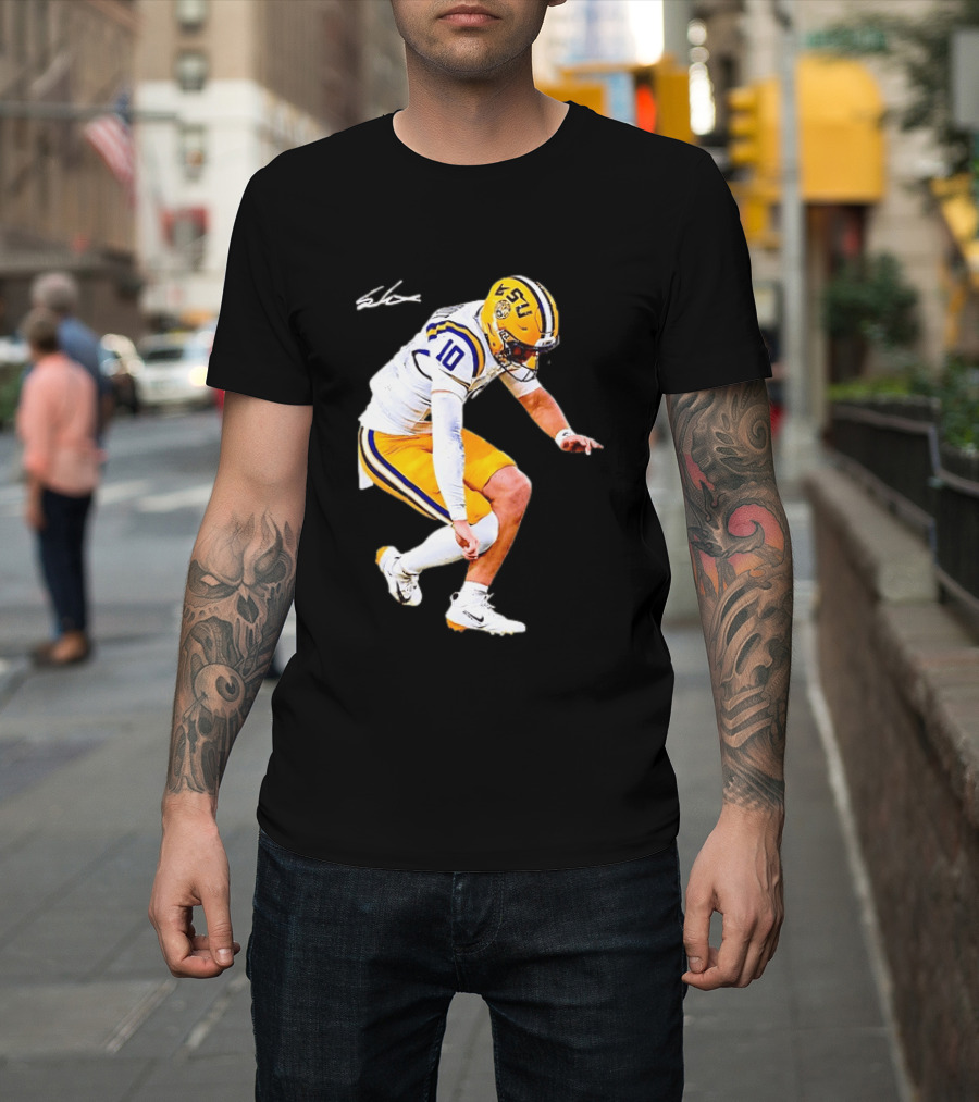 Joe Burrow LSU Tigers Number 10 Football Player Signature T-Shirt