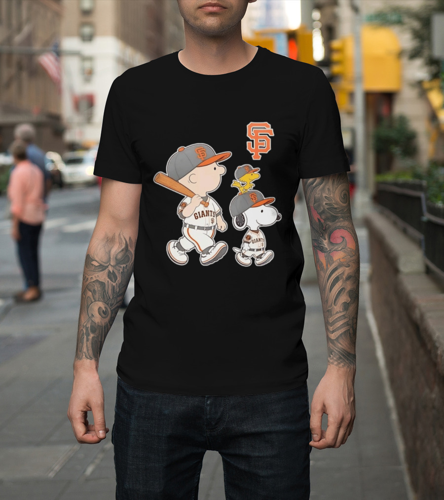 Woodstock Charlie Brown Snoopy San Francisco Giants Baseball Team T-Shirt