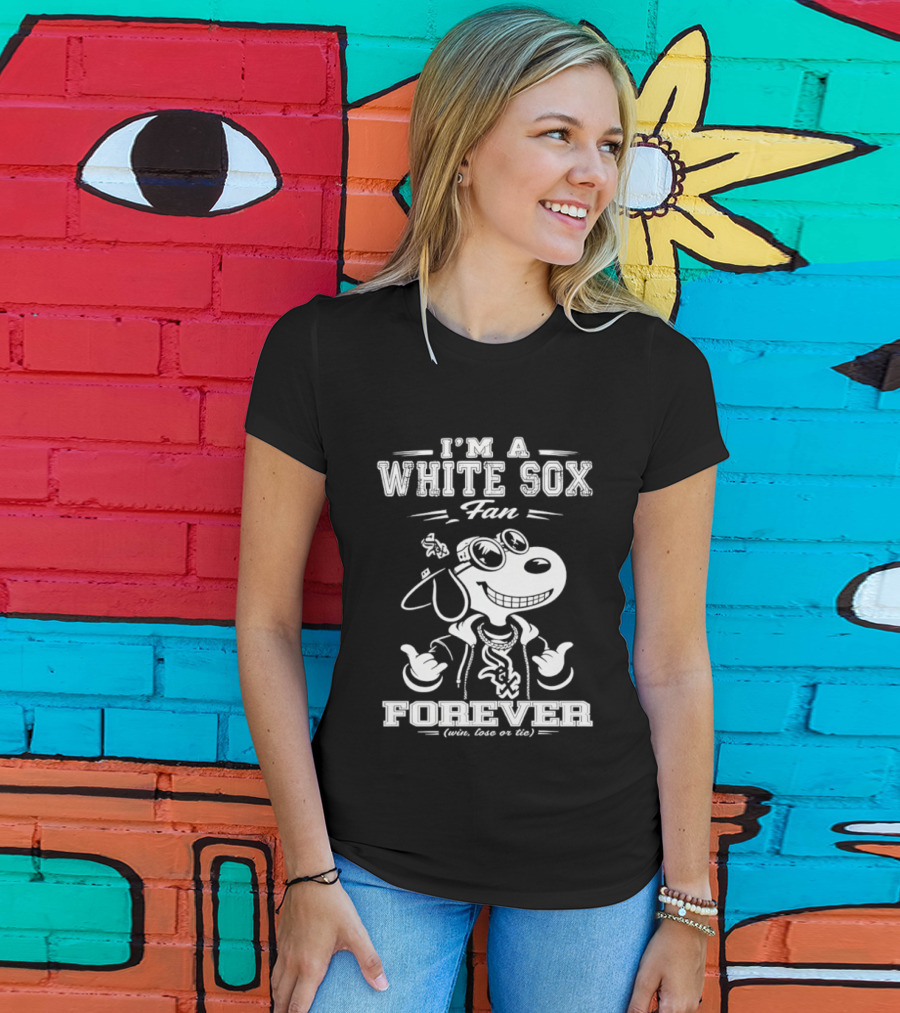 I'm A White Sox Fan Forever Win Lose Or Tie Snoopy T-Shirt