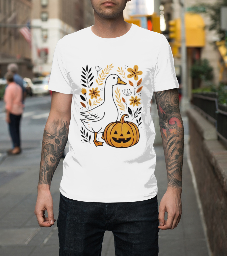 Pumpkin Jack O Lantern Goose Fall Farmhouse Floral Halloween T-Shirt
