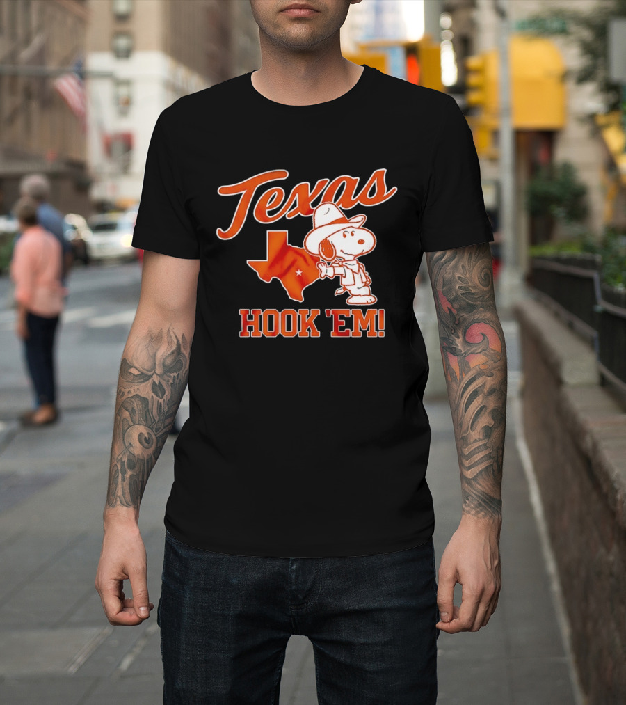 Texas Snoopy Hook 'Em Peanuts Cowboy Spirit T-Shirt