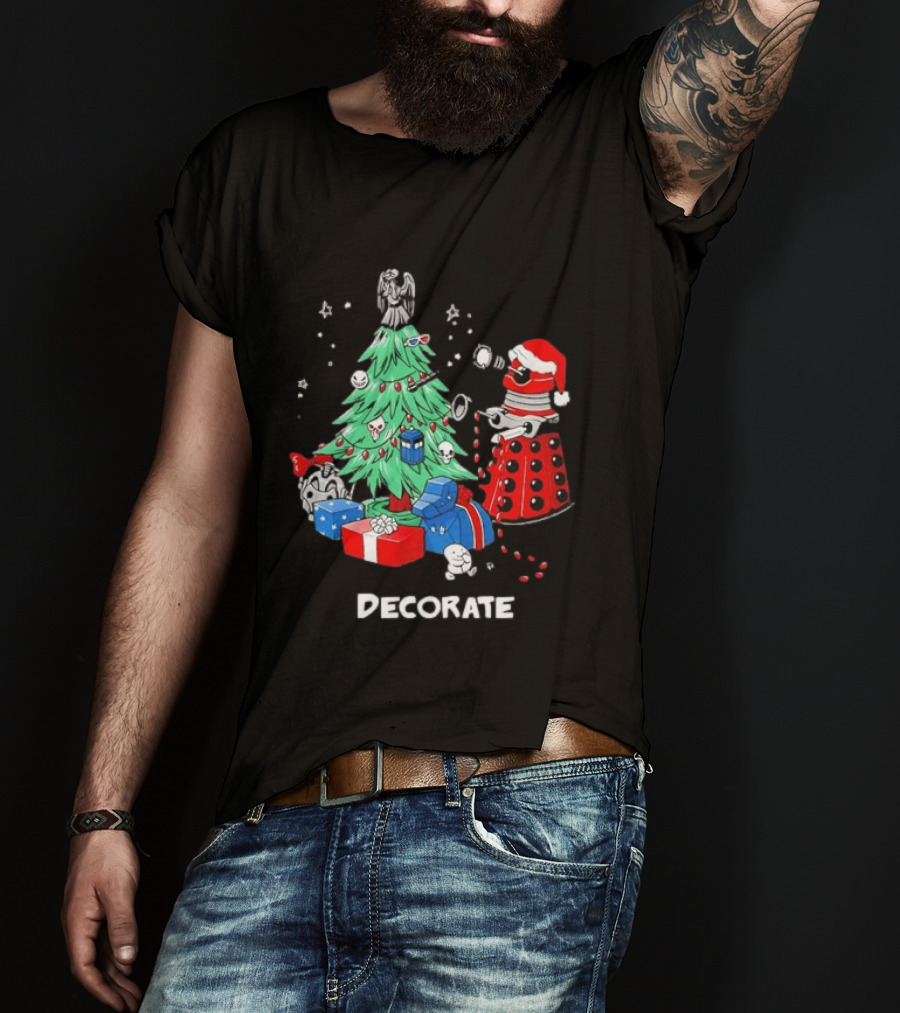 Doctor Who Dalek Christmas Tree Decorate Scene T-Shirt