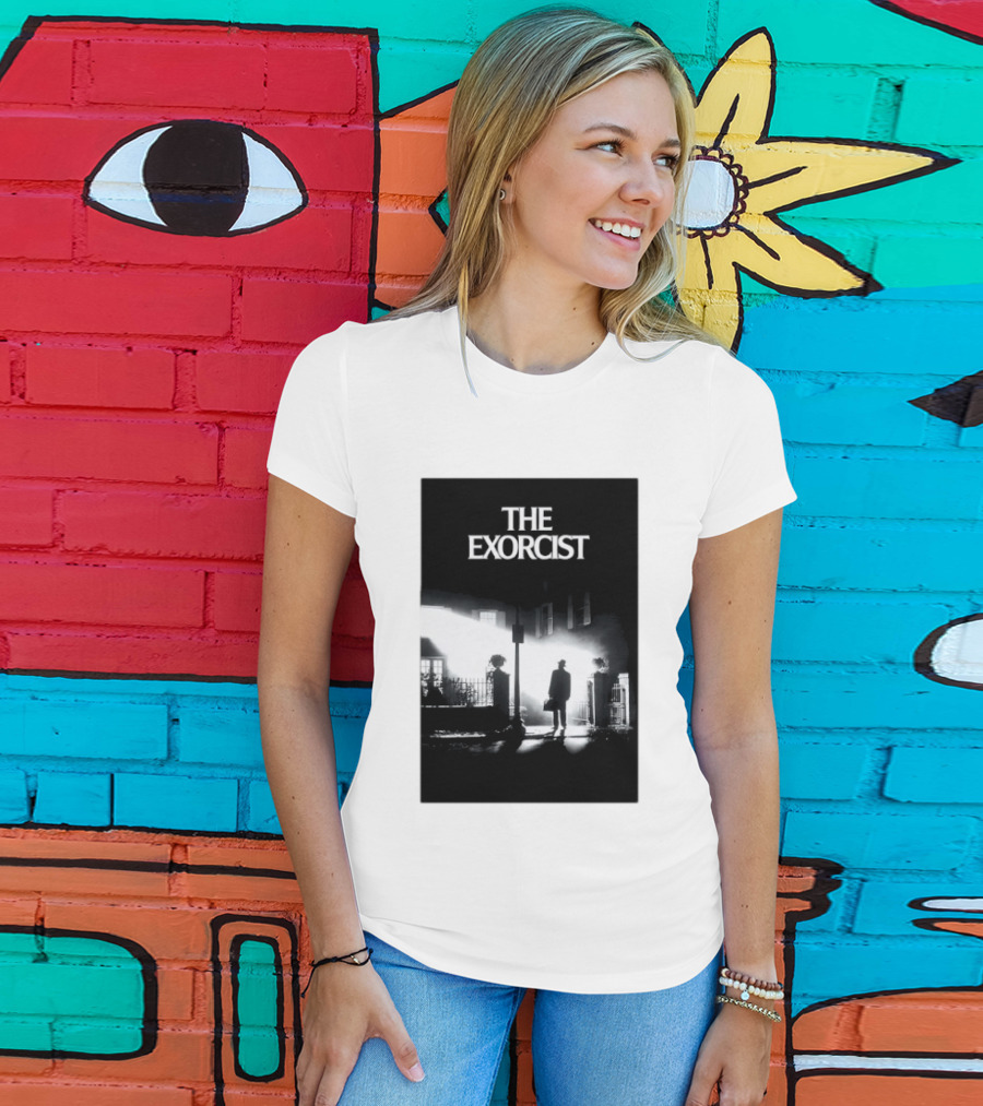 The Exorcist Iconic Horror Movie Walking Man Shadow Scene T-Shirt