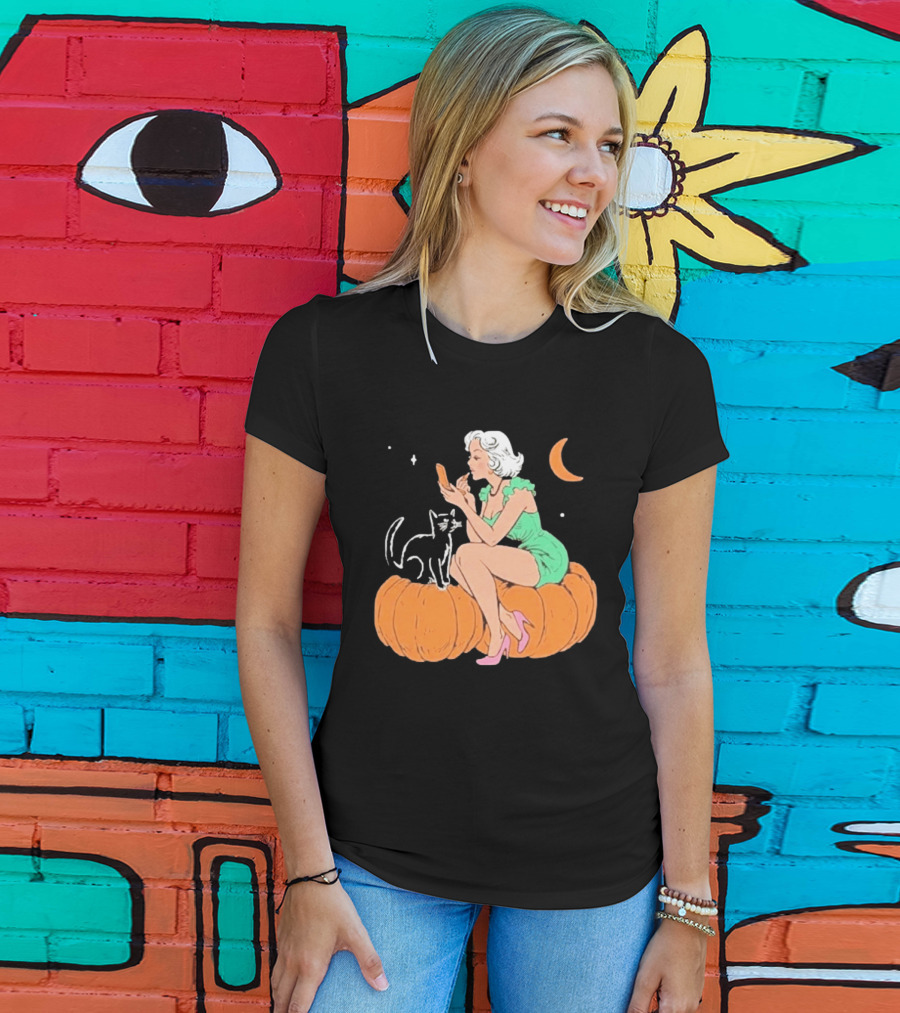 Pinup Girl Applying Lipstick On Pumpkin With Black Cat Halloween Moon Scene T-Shirt