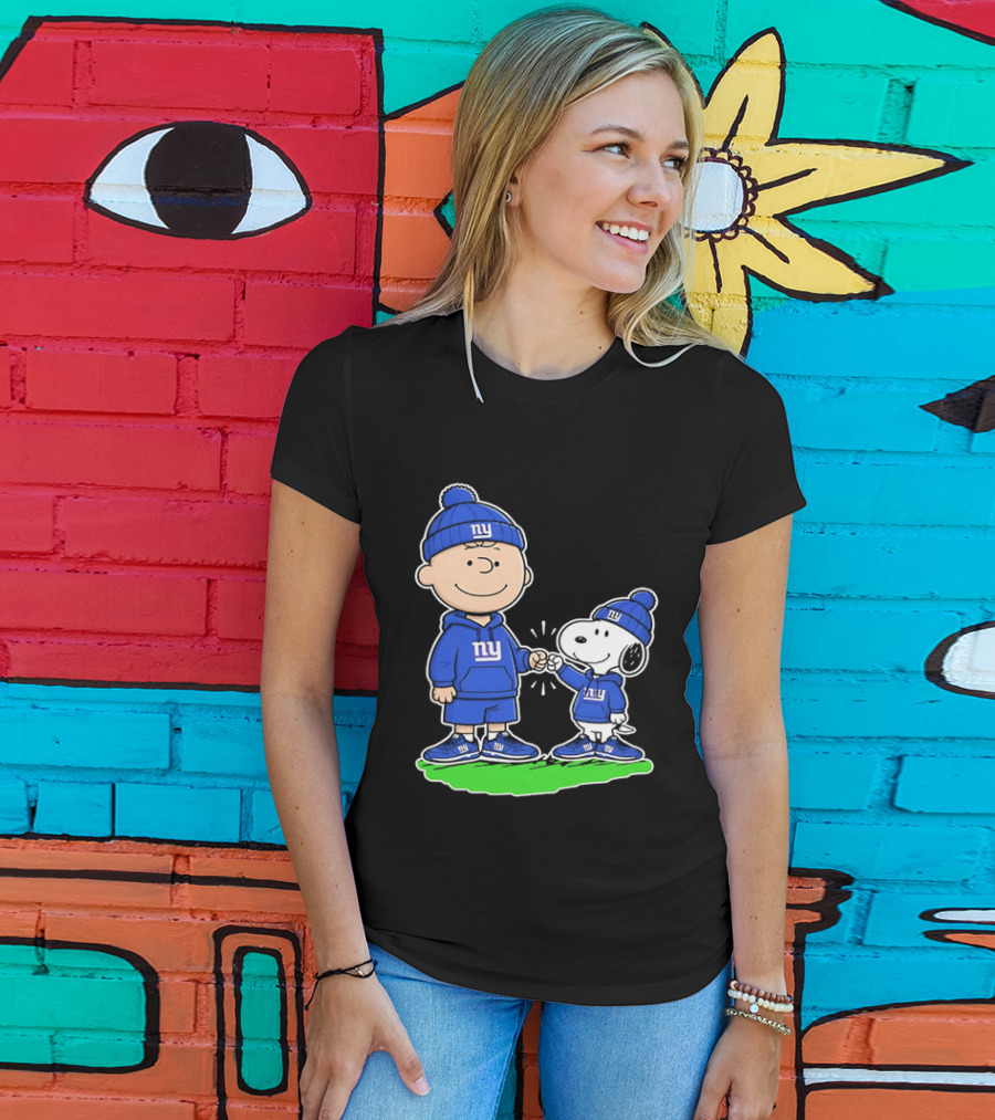 Snoopy And Charlie Brown NY Giants NFL Collaboration T-Shirt
