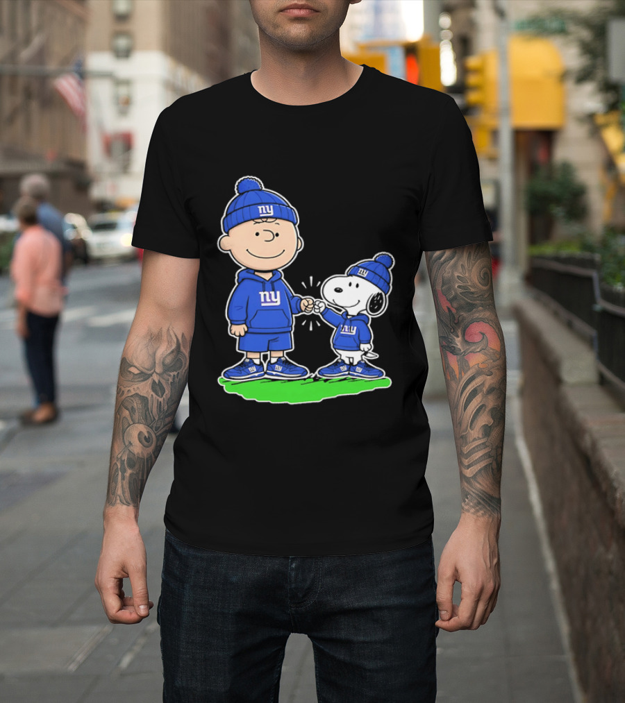 Snoopy And Charlie Brown NY Giants NFL Collaboration T-Shirt
