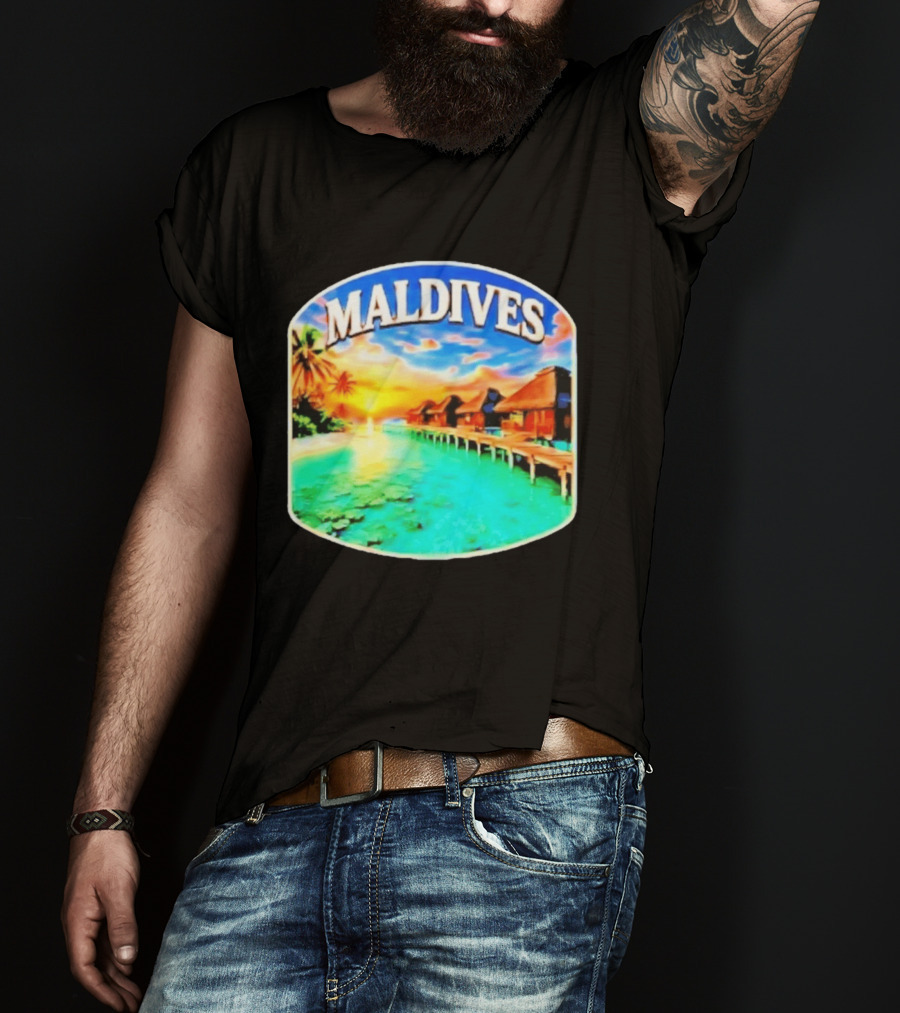 Maldives Tropical Sunset Overwater Bungalows Exquisite Island Escape T-Shirt