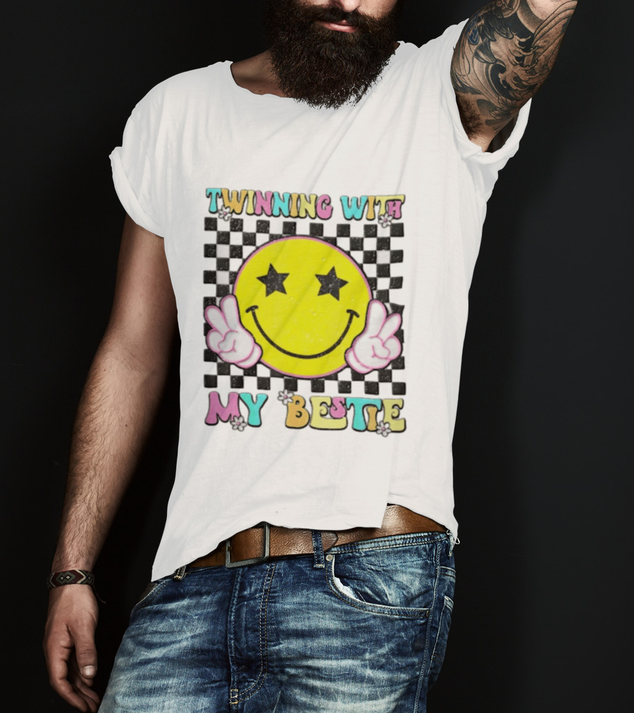 Twinning With My Bestie Yellow Smiley Face Checkered Star Eyes Peace Signs T-Shirt