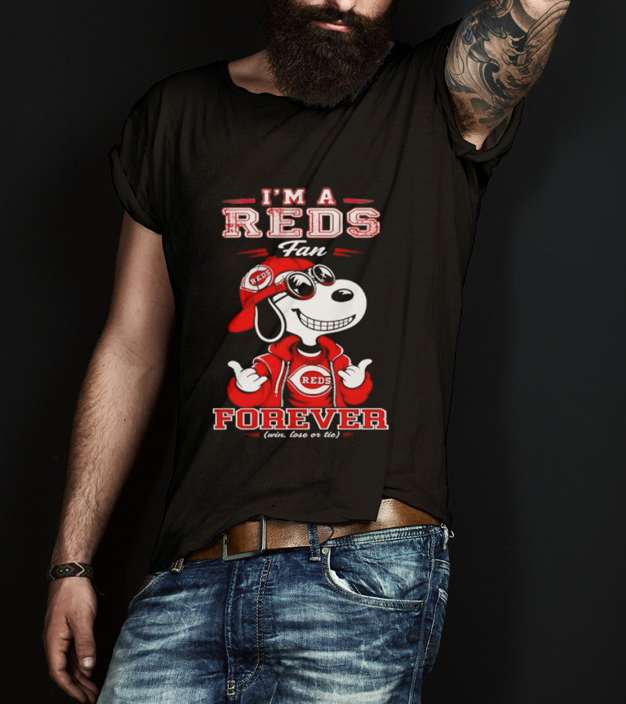 I'm A Reds Fan Forever With Snoopy Win Lose Or Tie T-Shirt