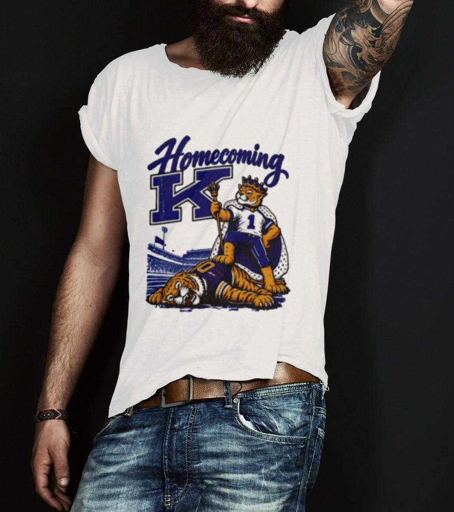 Homecoming K Wildcat King Stands Over Defeated Tiger Stadium Scene T-Shirt