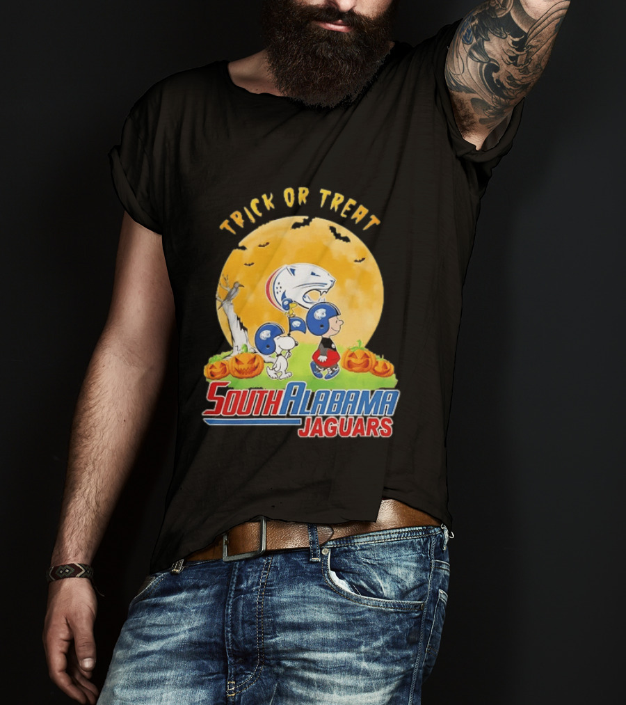 South Alabama Jaguars Snoopy Charlie Brown Woodstock Trick Or Treat Halloween Moon T-Shirt