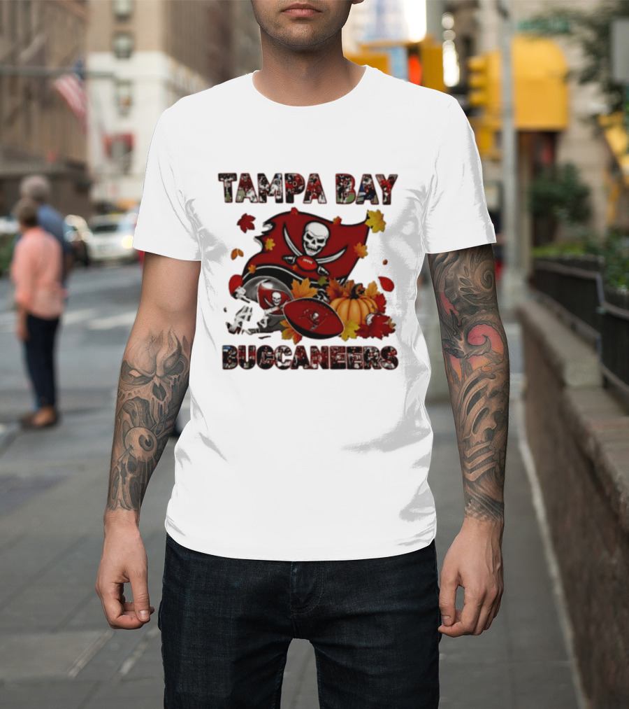 Tampa Bay Buccaneers Autumn 2026 Skull And Crossed Swords Football Pumpkin Decor T-Shirt