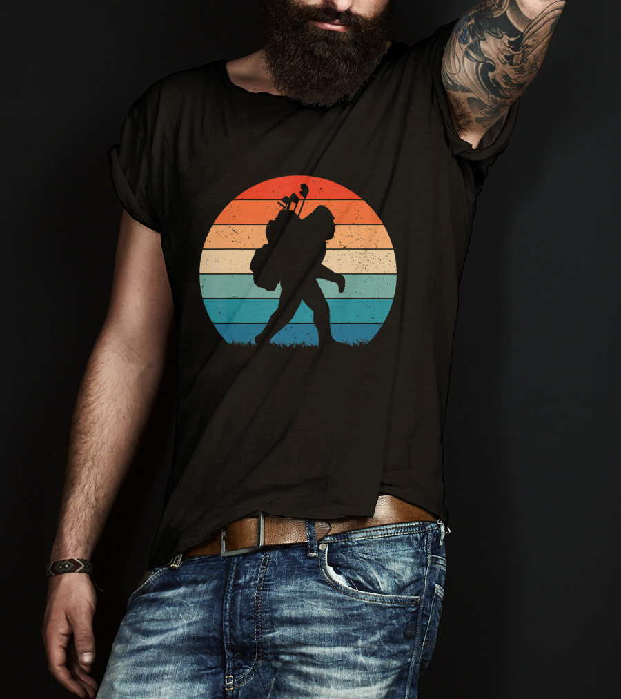 Bigfoot Sasquatch Playing Golf Retro Vintage T-Shirt