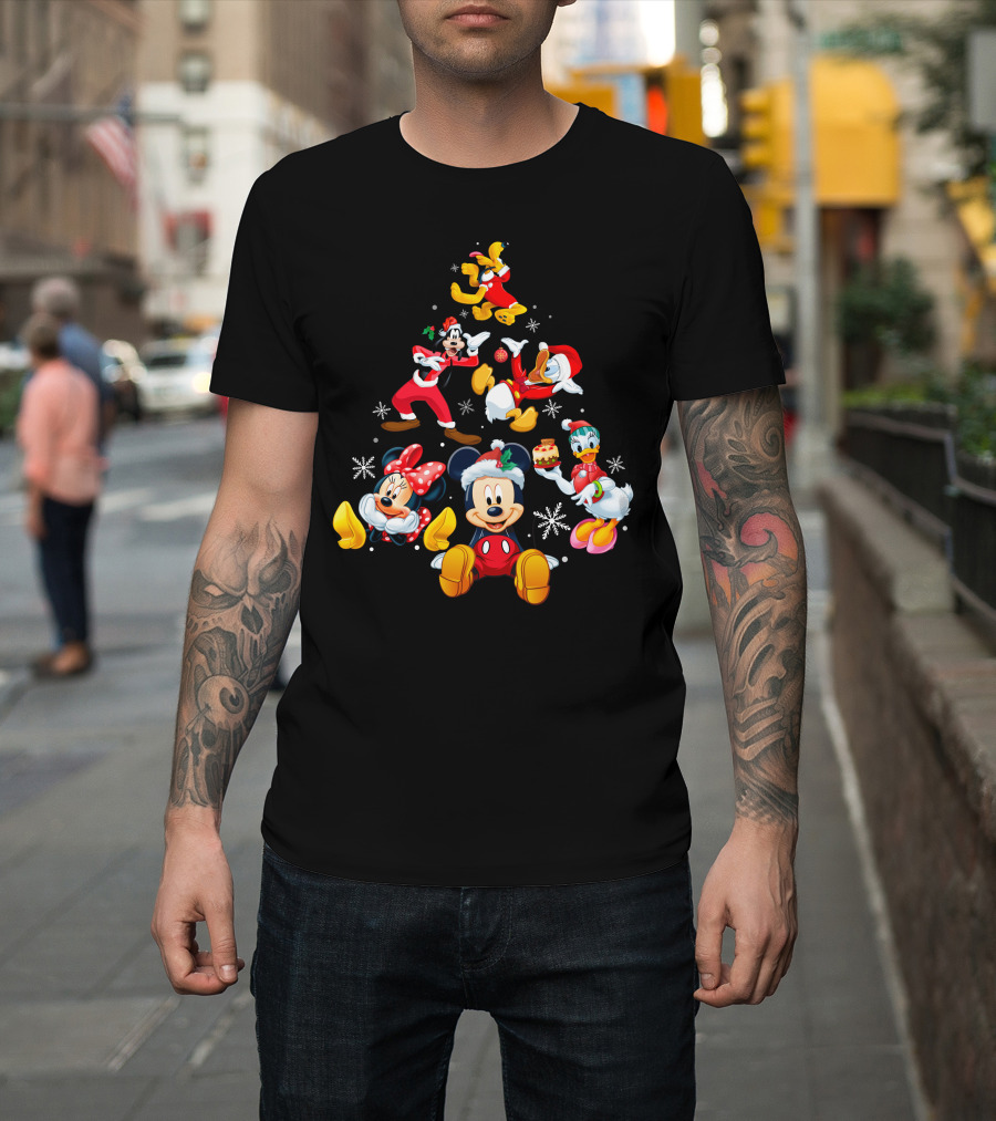 Mickey Minnie Donald Goofy Pluto Daisy Christmas Tree Noel T-Shirt