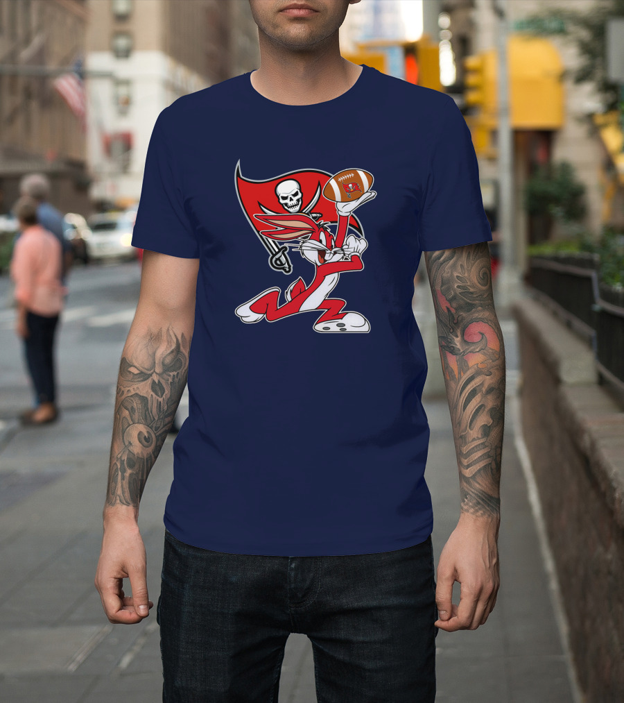 Bugs Bunny Tampa Bay Buccaneers Football Flag T-Shirt