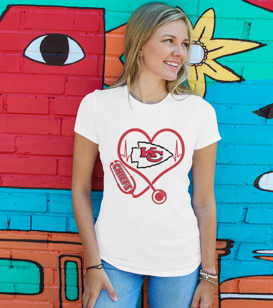 Nurse Love Kansas City Chiefs Heart Stethoscope T-Shirt
