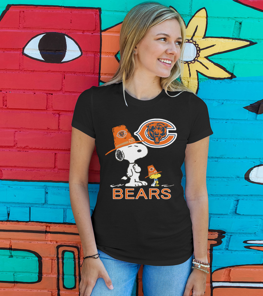 Chicago Bears Snoopy Thanksgiving Pilgrim Hat Peanuts T-Shirt