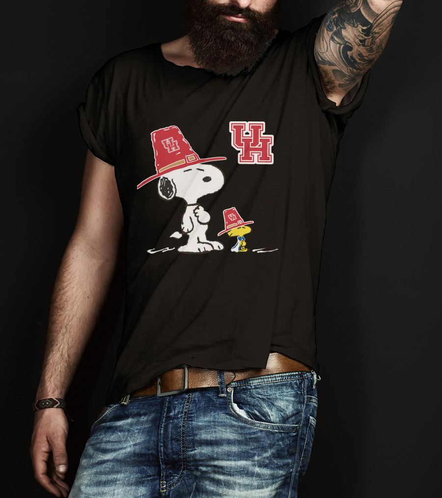 Houston Cougars UH Snoopy Thanksgiving Pilgrim Hat T-Shirt
