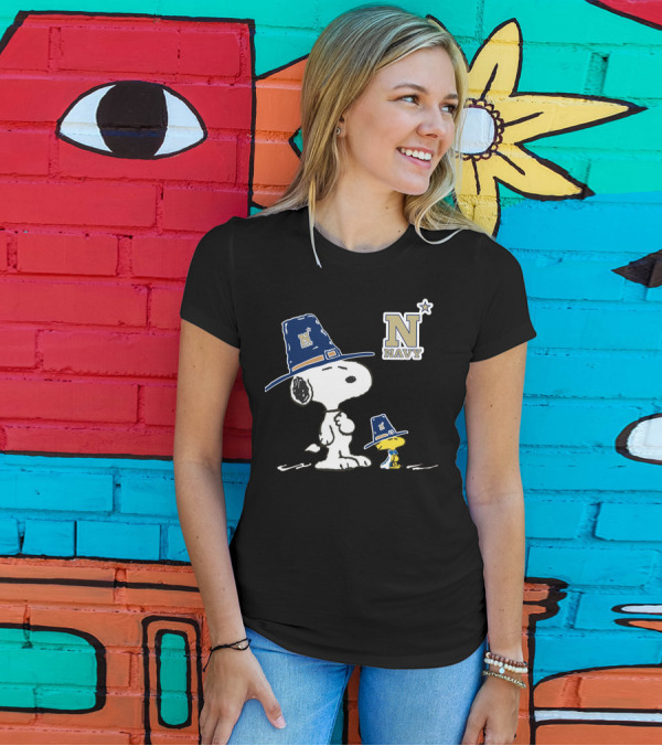 Navy Midshipmen Snoopy And Woodstock In Pilgrim Hats T-Shirt