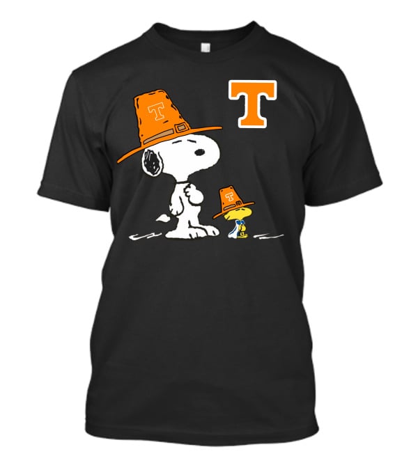 Tennessee Volunteers Snoopy Woodstock Football Fan Gear T-Shirt